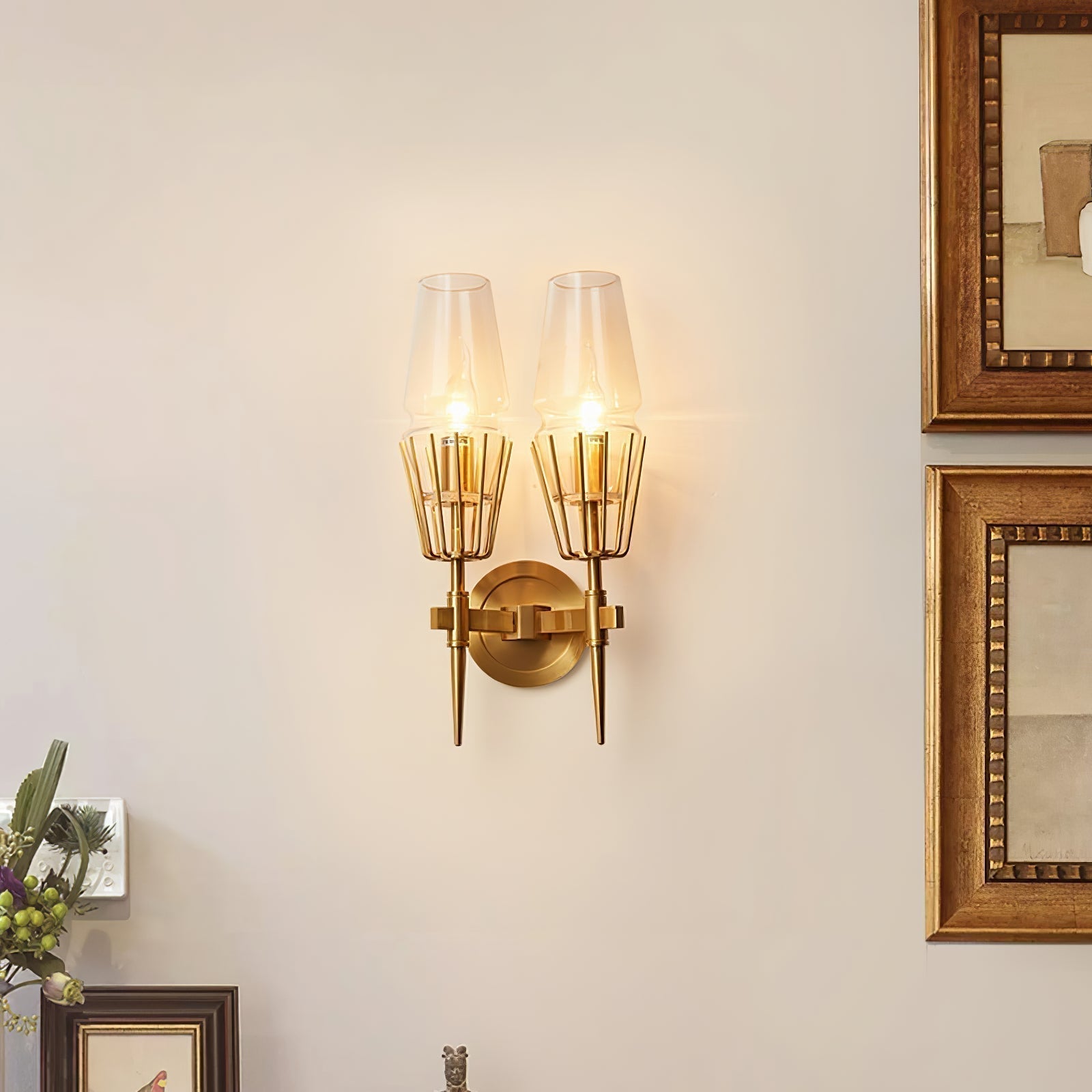 Aureline Modern Black And Gold Wall Lamp For Luxe Rooms