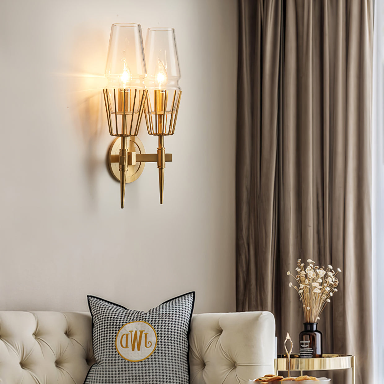 Aureline Modern Black And Gold Wall Lamp For Luxe Rooms