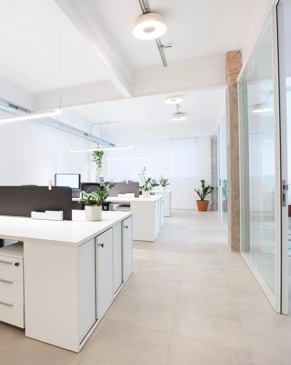 SolaroStone Drum-Style Ceiling Light In Modern Luxury