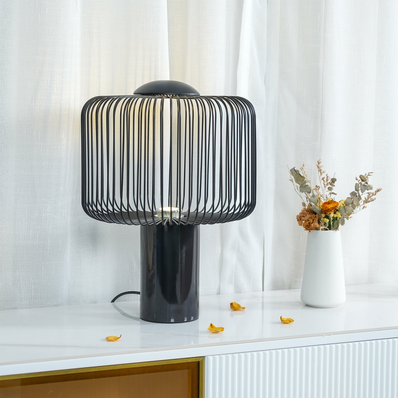Aurell Table Lamp With Matte Black Screen And Marble Base