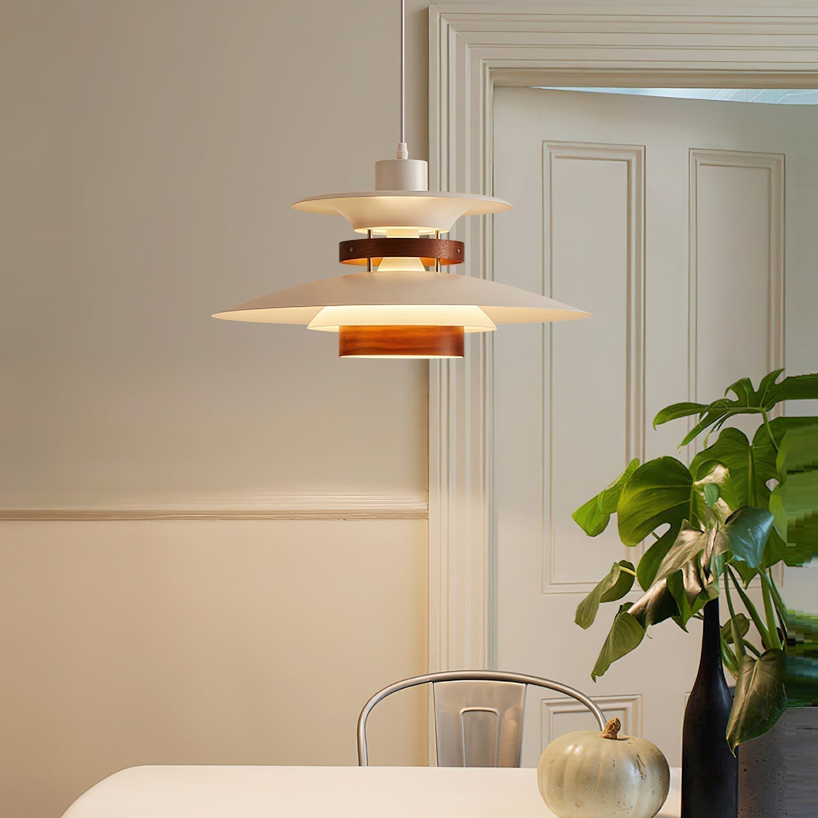 Aurelis Suspended Pendant Lamp With Warm Ambient Glow