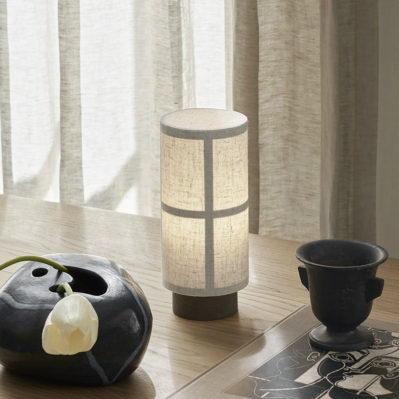Kiyo | Japanese-Inspired Table Lamp With Linen Shade