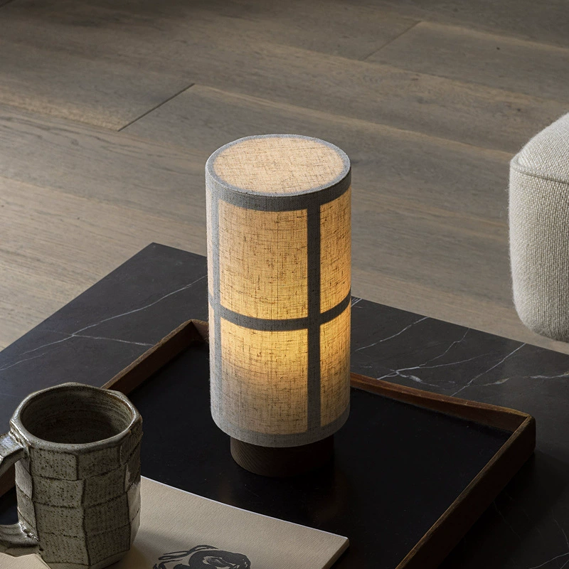 Kiyo | Japanese-Inspired Table Lamp With Linen Shade