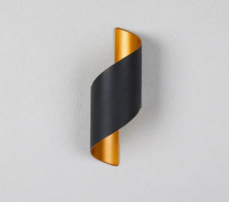 Arion Modern Iron And Acrylic Wall Light For Interiors