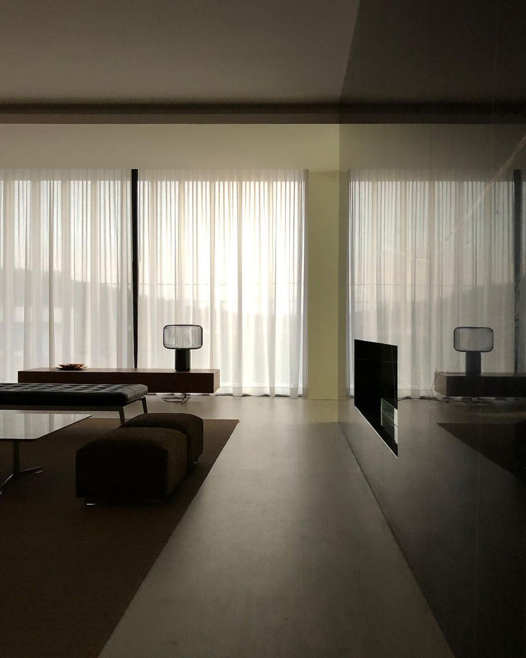 Aurell Table Lamp With Matte Black Screen And Marble Base